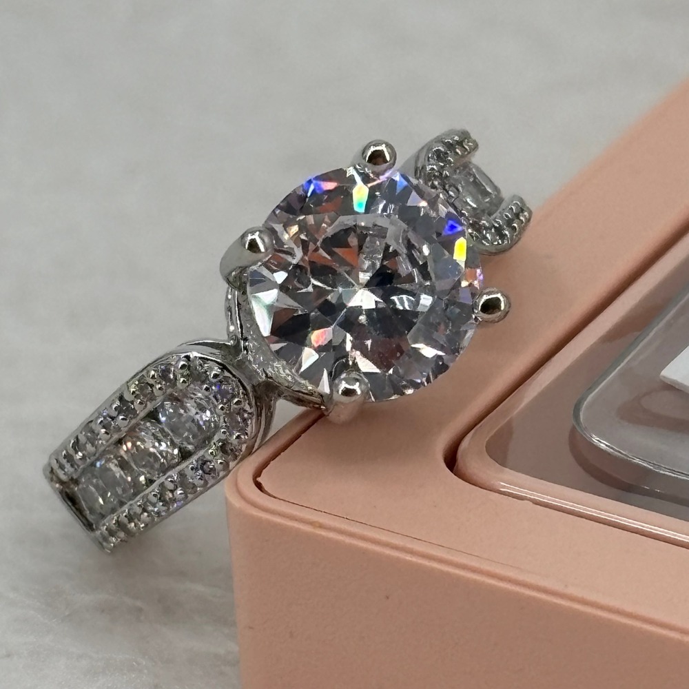 Uberte 925 Sterling Silver Round Cut Engagement Ring Size 7 Bridal Band